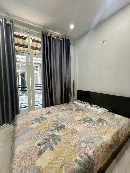 NHÀ 3 TẦNG MỚI TINH – HẺM XE HƠI – THẠNH XUÂN Q12 SÁT GÒ VẤP 1,52 TỶ SỔ HC