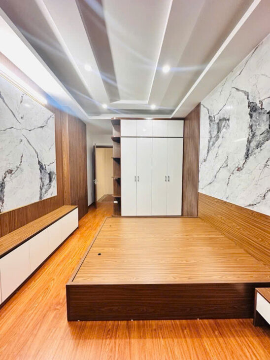 NHÀ MỚI SẴN Ở NGAY- THOÁNG SÁNG – KHU VỰC PHÁT TRIỂN- 30m RA Ô TÔ TRÁNH