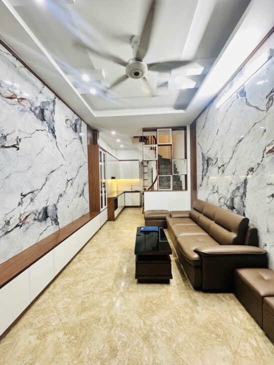 NHÀ MỚI SẴN Ở NGAY- THOÁNG SÁNG – KHU VỰC PHÁT TRIỂN- 30m RA Ô TÔ TRÁNH