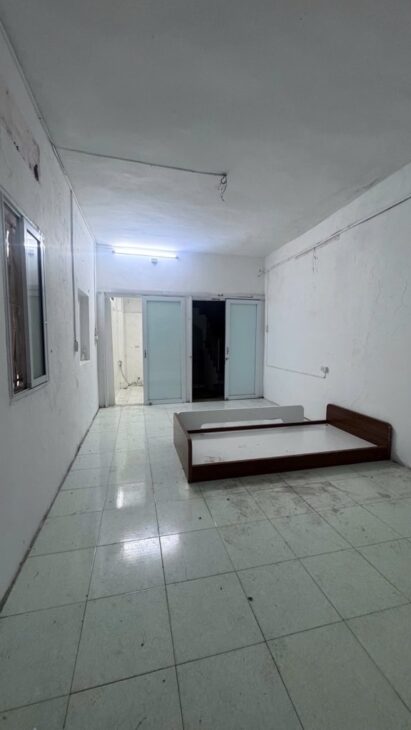 Cát Linh, Đống Đa, ngõ nông gần Ô TÔ -Dt 34/40m -4 tầng- giá chỉ 7.3tỷ