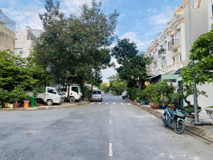 BIỆT THỰ MINI 4 TẦNG TÂN CỔ ĐIỂN – ĐƯỜNG 12M CÓ VỈA HÈ – TẶNG NỘI THẤT GỖ NHẬP CHÂU ÂU