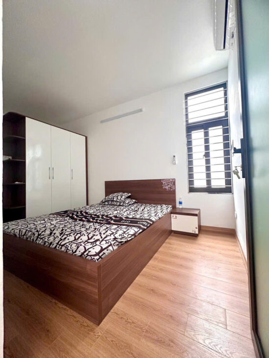 Bán đất tặng nhà đẹp Nguyễn Văn Cừ – 60m – oto Ngõ Nông – nhỉnh 12 tỷ (Thương lượng)