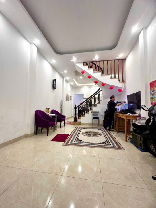 Bán đất tặng nhà đẹp Nguyễn Văn Cừ – 60m – oto Ngõ Nông – nhỉnh 12 tỷ (Thương lượng)