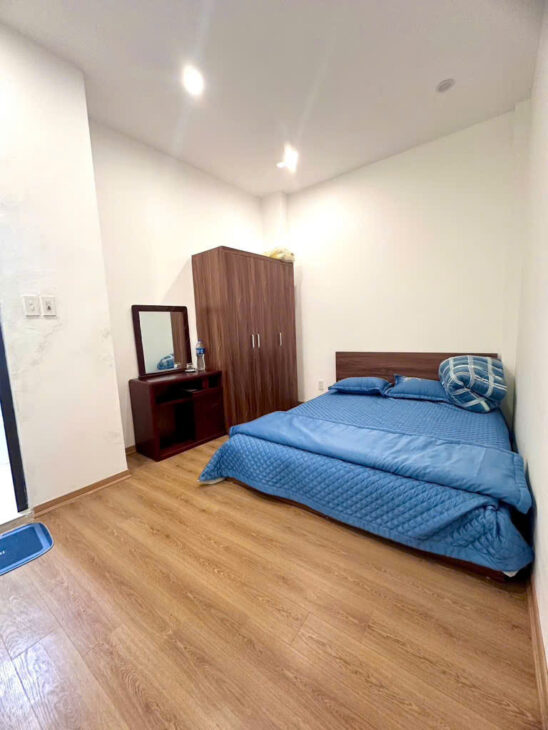 Bán đất tặng nhà đẹp Nguyễn Văn Cừ – 60m – oto Ngõ Nông – nhỉnh 12 tỷ (Thương lượng)