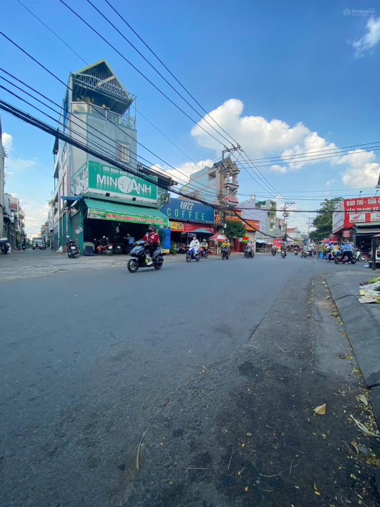Bán tòa nhà lô góc 2 mặt tiền Linh Xuân, Thủ Đức – 132m² (5.3x25m), 4 tầng, thu nhập 60tr/tháng,