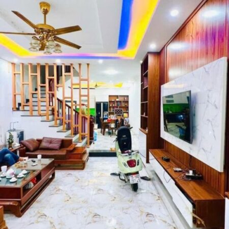 NHÀ MỚI ĐẸP – Ô TÔ VÀO NHÀ – NGÕ THÔNG KINH DOANH – GẦN PHỐ XUÂN ĐỈNH