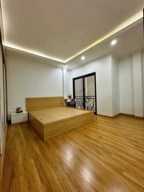 BÁN CĂN NHÀ 33M2, 5 TẦNG Ô TÔ ĐỖ CỬA NGỌC THỤY, LONG BIÊN