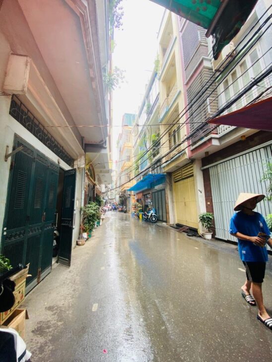 Bán nhà Lô Góc, Ôtô tránh Đường Cầu Giấy 38/42m, 5Tầng, MT 4.6m 18 Tỷ, Ngõ thông