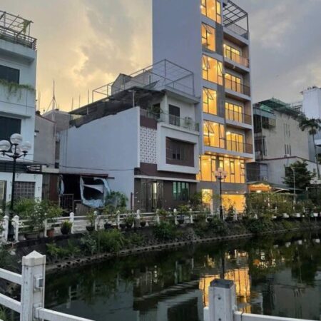 BÁN NHÀ LONG BIÊN, 8 TẦNG 55M2 VIEW HỒ