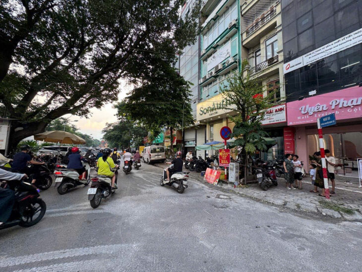 🌟 MẢNH ĐẤT PHÂN LÔ LÊ VĂN LƯƠNG, NGUYỄN NGỌC VŨ, Ô TÔ VÀO NHÀ, 180M2 MT 6.6M 🌟