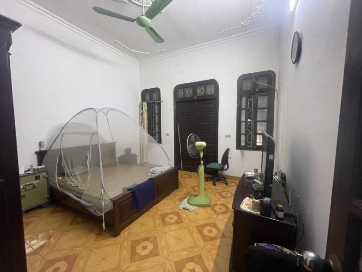 BÁN NHÀ PHỐ DƯƠNG QUẢNG HÀM, CẦU GIẤY: 100M2, 4 TẦNG, 4 NGỦ, SỔ ĐỎ CHÍNH CHỦ, GIÁ CHỈ 42 TỶ – GỌI