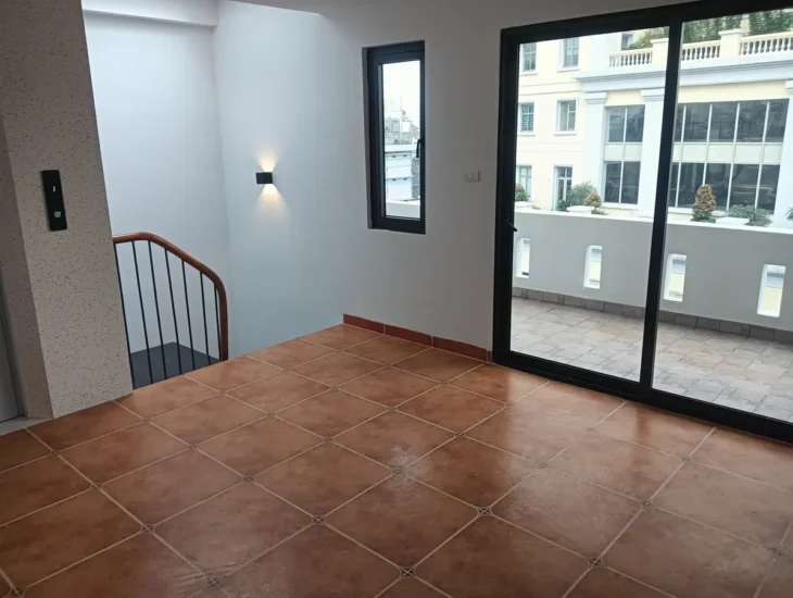 Ô tô đỗ cửa S64m mt 5m giá14 tỷTrung VănNamTừLiêm