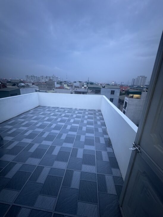 NHÀ MỚI – NGÕ THÔNG Ô TÔ GẦN- THANG MÁY XỊN XÒ