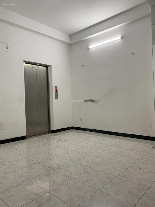 Tòa nhà 7 tầngMT Lê Thánh Tôn, Bến Nghé, Q1 – 289m², 28 CHDV, 75 tỷ