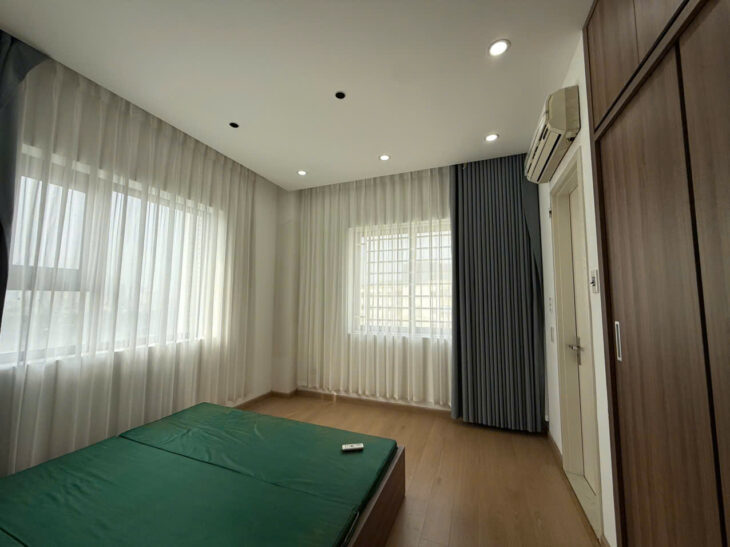 Bán căn hộ chung cư sổ đỏ Nơ 1A Linh Đàm, quận Hoàng Mai, 73m2, 3 ngủ, 4.0x tỷ