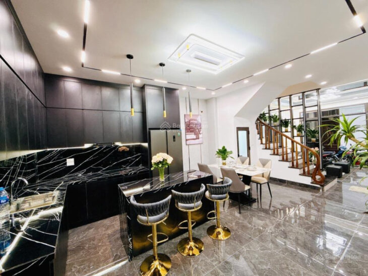 Nhà Kim Giang, diện tích 55m2 x 5 tầng, cực đẹp, mới, giá chỉ 7.7 tỷ, ngõ oto