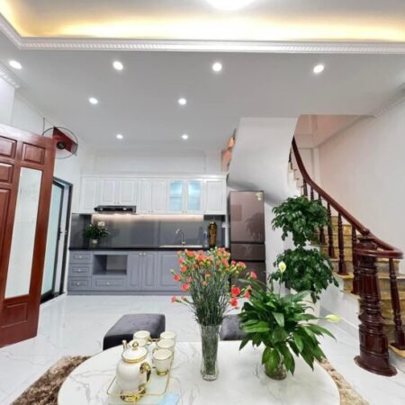 Bán căn nhà cuối cùng tại Bồ Đề, 38 m x4 tầng, 2 mặt thoáng, Giá 5.35 tỷ chủ thiện chí