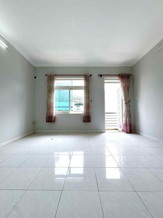 BÁN NHÀ HẺM XE HƠI NGỦ TRONG NHÀ LÊ VĂN THỌ – 3 LẦU – HẺM 6M – GẦN CÔNG VIÊN LÀNG HOA, GÒ VẤP