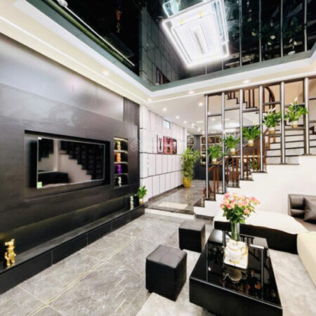 Bán nhà Đại Kim dt 45m2 x 4T,nhà cực thoáng, ngõ nông, đẹp, ở luôn, giá 7.2 tỷ, ngõ oto