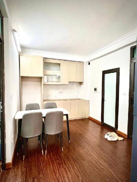 🏠 Căn hộ đẹp Đường Láng – Tầng 2 – 68m² – 2PN, 2WC – Full nội thất – Chỉ 2.6 tỷ