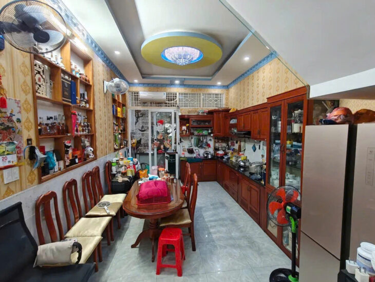 Nhà 4 lầu BTCT đẹp hẻm 331 Phan Huy Ích 68m2 ngang 4m tiện ích gần Emart nhỉnh 8 tỷ.