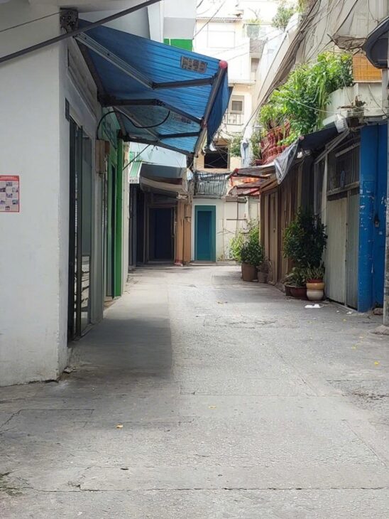 BÁN NHÀ 2 MẶT TIỀN HẺM XE HƠI NGAY HÀ ĐÔ – Q.10 – GIÁ CHỈ 7.9 TỶ!