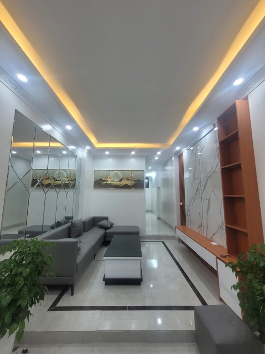 BÁN NHÀ TÔ HIỆU, 5 TẦNG THANG MÁY, 40M2, 10.X TỶ