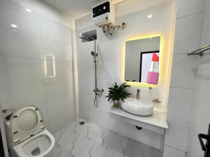 Bán căn nhà cuối cùng tại Bồ Đề, 38 m x4 tầng, 2 mặt thoáng, Giá 5.35 tỷ chủ thiện chí