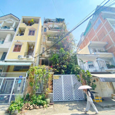 Xuất cảnh CHDV 15 phòng mặt tiền 93 đường số 49 Tân Quy Q7 giá 27.4 tỷ