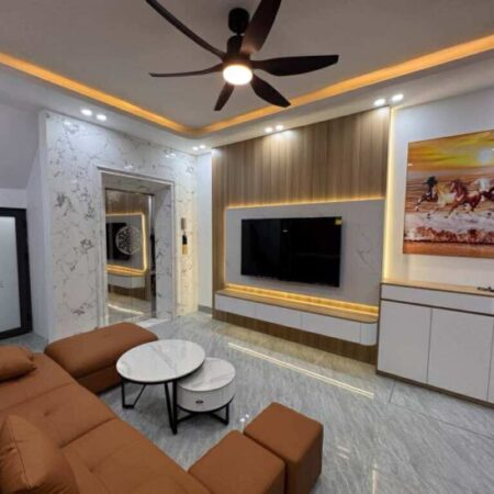 TT Hai Bà Trưng, Nhà 5 Tầng Thang Máy Mới Tinh, Lô Góc , Full Nội Thất Nhỉnh 8 Tỷ