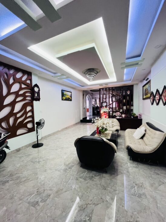BIỆT THỰ XANH 4 TẦNG – 240M² – NGAY TRỊNH QUANG NGHỊ – CHỈ 24 TỶ