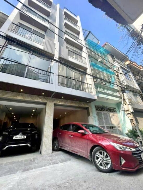 ĐÀM QUANG TRUNG,LONG BIÊN 10tỷ 50m NGÕ THÔNG,THANG MÁY,GARA Ô TÔ