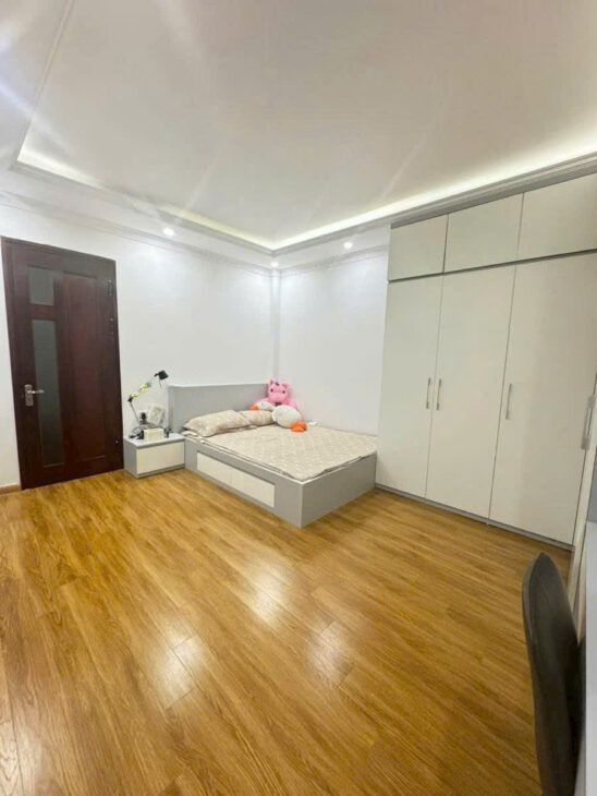 BÁN CĂN NHÀ 33M2, 5 TẦNG Ô TÔ ĐỖ CỬA NGỌC THỤY, LONG BIÊN