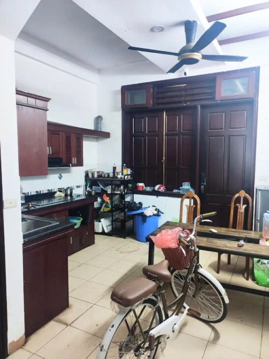13.7 tỷ-phân lô – ô tô tránh-52m x 5T-ngõ thông-kinh doanh đỉnh-Xuân Thủy, Cầu Giấy-260tr/m2