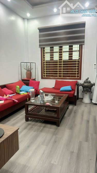 Bán nhà đẹp 3 mặt thoáng, cách mặt đường Hồ Tùng Mậu 50m, DT 80m², 3 tầng, giá chỉ 13.5 tỷ