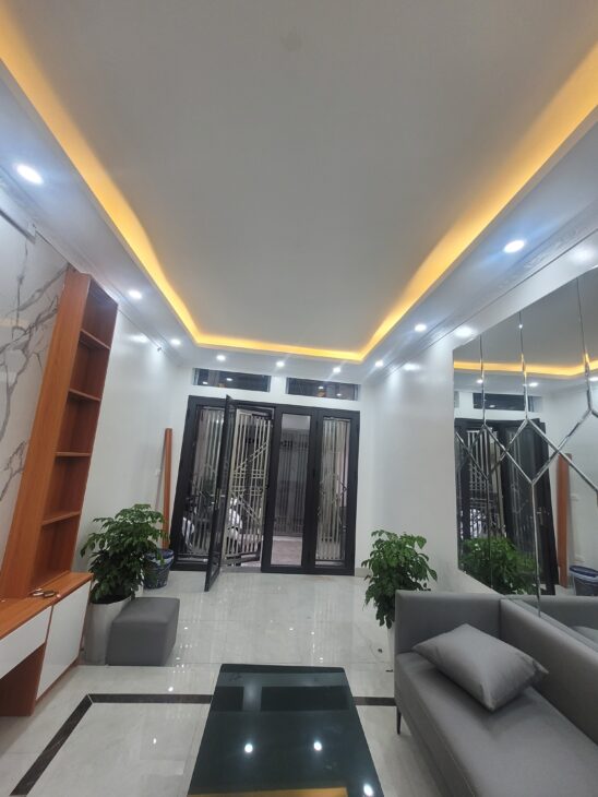 BÁN NHÀ TÔ HIỆU, 5 TẦNG THANG MÁY, 40M2, 10.X TỶ