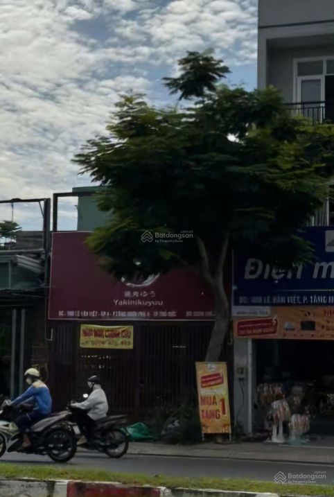 Bán nhà mặt tiền Lê Văn Việt, Quận 9 – 105m² (5x21m), 1 hầm 1 trệt 3 lầu sân thượng, Giá 30 tỷ TL