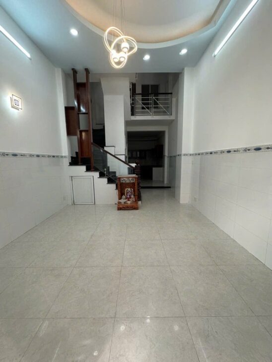 ???? BÁN NHÀ CUỐI ĐƯỜNG TÊN LỬA, 35M², 3 TẦNG, NHỈNH 3 TỶ – HẺM THÔNG THOÁNG, NHÀ CÓ HẦM XE