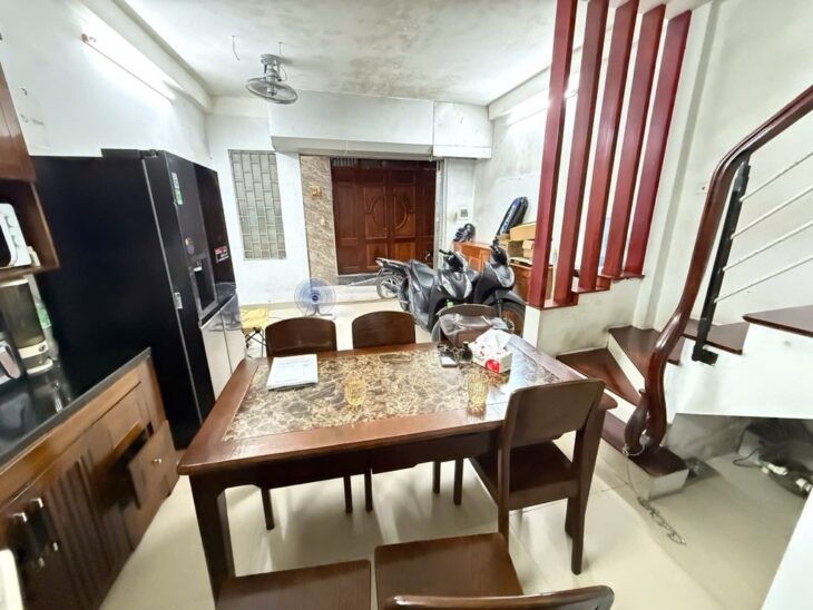 Bán nhà Yên Hoà, Cầu Giấy, ngõ nông, 32m2, 6 tầng, Mt 4.2m, chỉ 8.4 tỷ
