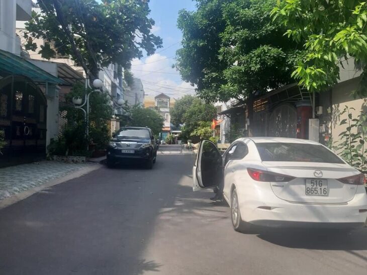 Nhà 4 lầu BTCT đẹp hẻm 331 Phan Huy Ích 68m2 ngang 4m tiện ích gần Emart nhỉnh 8 tỷ.