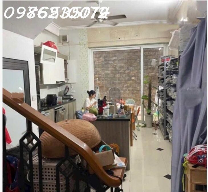 BÁN NHÀ LIỀN KỀ KĐT VĂN QUÁN, OTO ĐỖ CỬA, 23.X TỶ