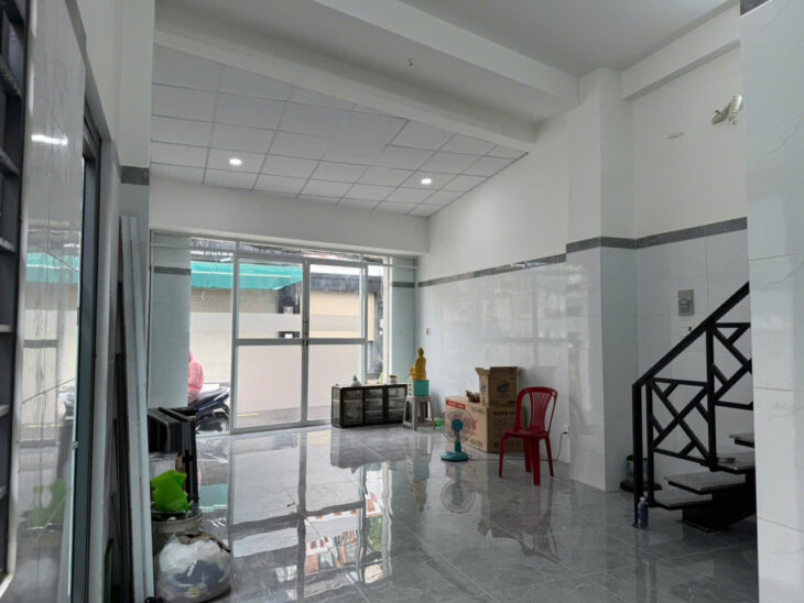 CHO THUÊ NHÀ NGUYÊN CĂN MẶT TIỀN PHÙ HỢP LÀM VĂN PHÒNG,SPA,CỬA HÀNG SỬA ĐT