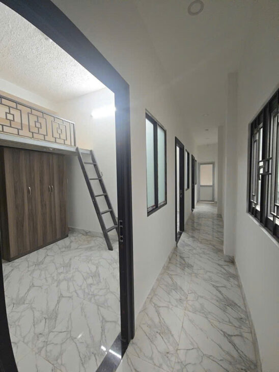 CHDV Dòng tiền gần 900tr/năm, mặt tiền TL15 gần Ngã Tư Ga, 146m2, 6 tầng, hầm, 19 phòng