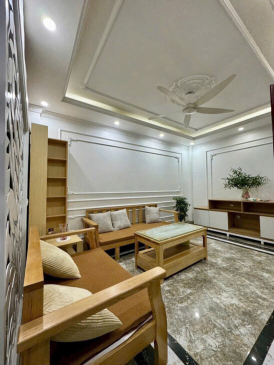 BÁN CĂN NHÀ 33M2, 5 TẦNG Ô TÔ ĐỖ CỬA NGỌC THỤY, LONG BIÊN