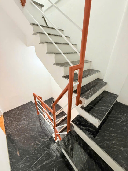 Bán nhà 4 tầng Lô Góc cực đẹp rẻ nhất thị trường Tôn Đức Thắng, Đống Đa