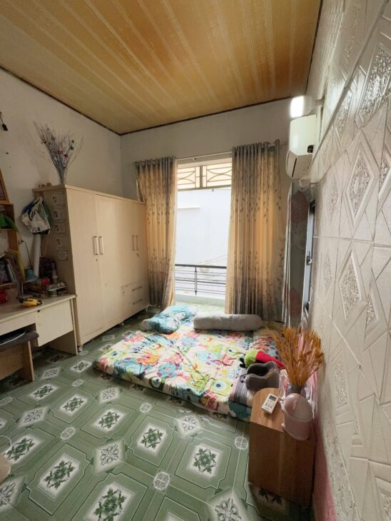 BÁN NHÀ CĂN GÓC 2 TẦNG HẺM HƯƠNG LÔ NGỌC HIỆP GIÁ 1TY8