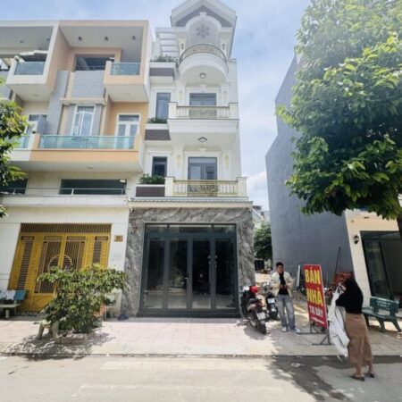 NHÀ PHỐ FULL NỘI THẤT – HOÀN CÔNG – PHT6 GIÁP QL1K – CHỈ 7,2 TỶ TL