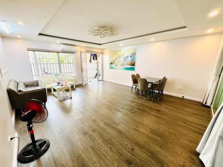 💥💥Tầng 1 TT Hoàng Ngọc Phách, DTSD~80m, Nội thất đẹp, Vài bước ra phố, nhỉnh 5 tỷ