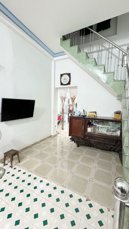 BÁN NHÀ 2 TẦNG ĐƯƠNG 2 Ô TÔ GẦN NHÀ THỜ BA LÀNG GẦN BIỂN VĨNH HOÀ