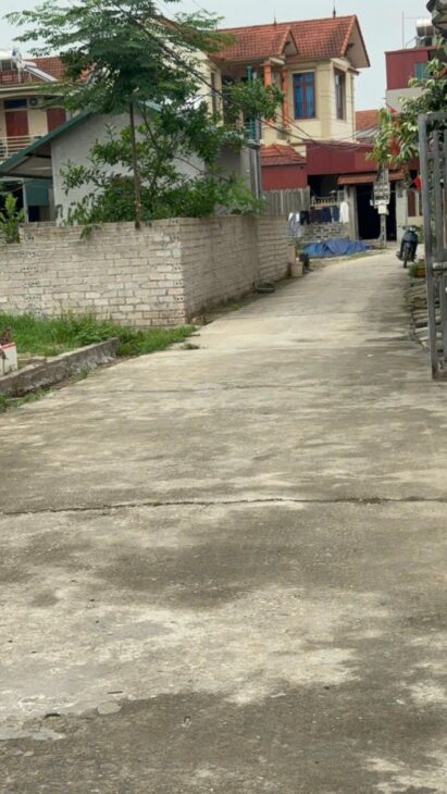 51m Sen Phương, ô tô đỗ cửa. Tc nhỉnh tỷ, sẵn cc